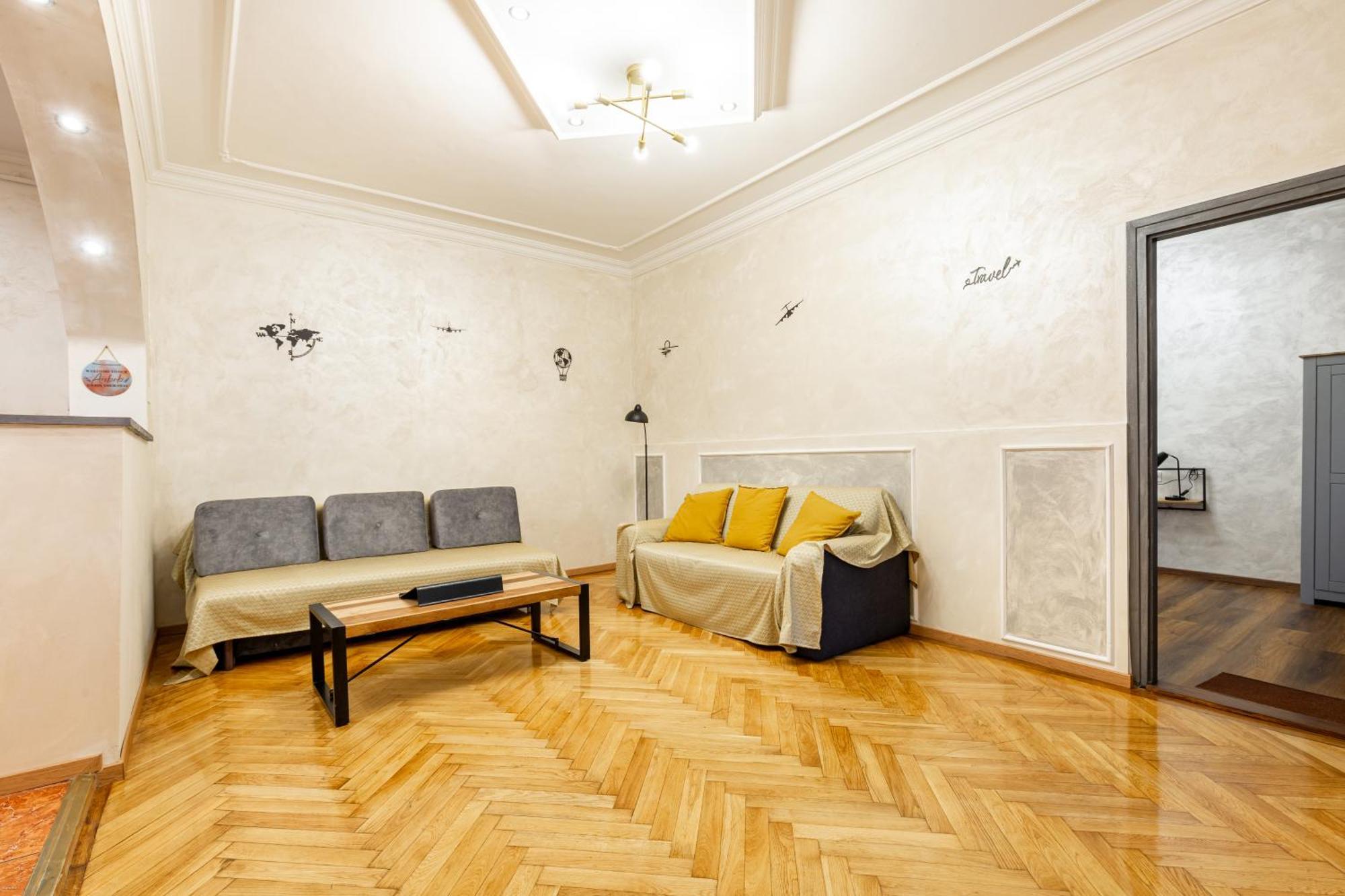 Apartment Mari&emi Flat In Corvin *