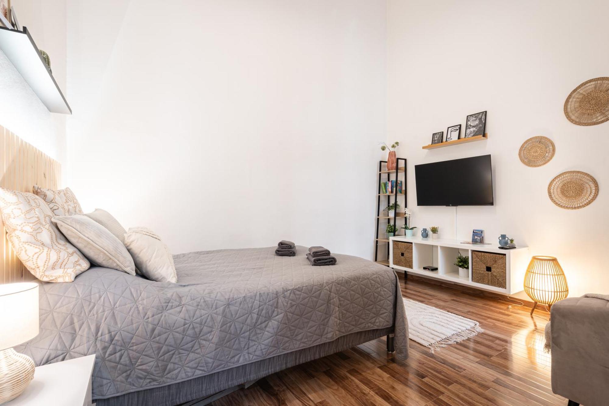 Evergreen Downtown Apartman