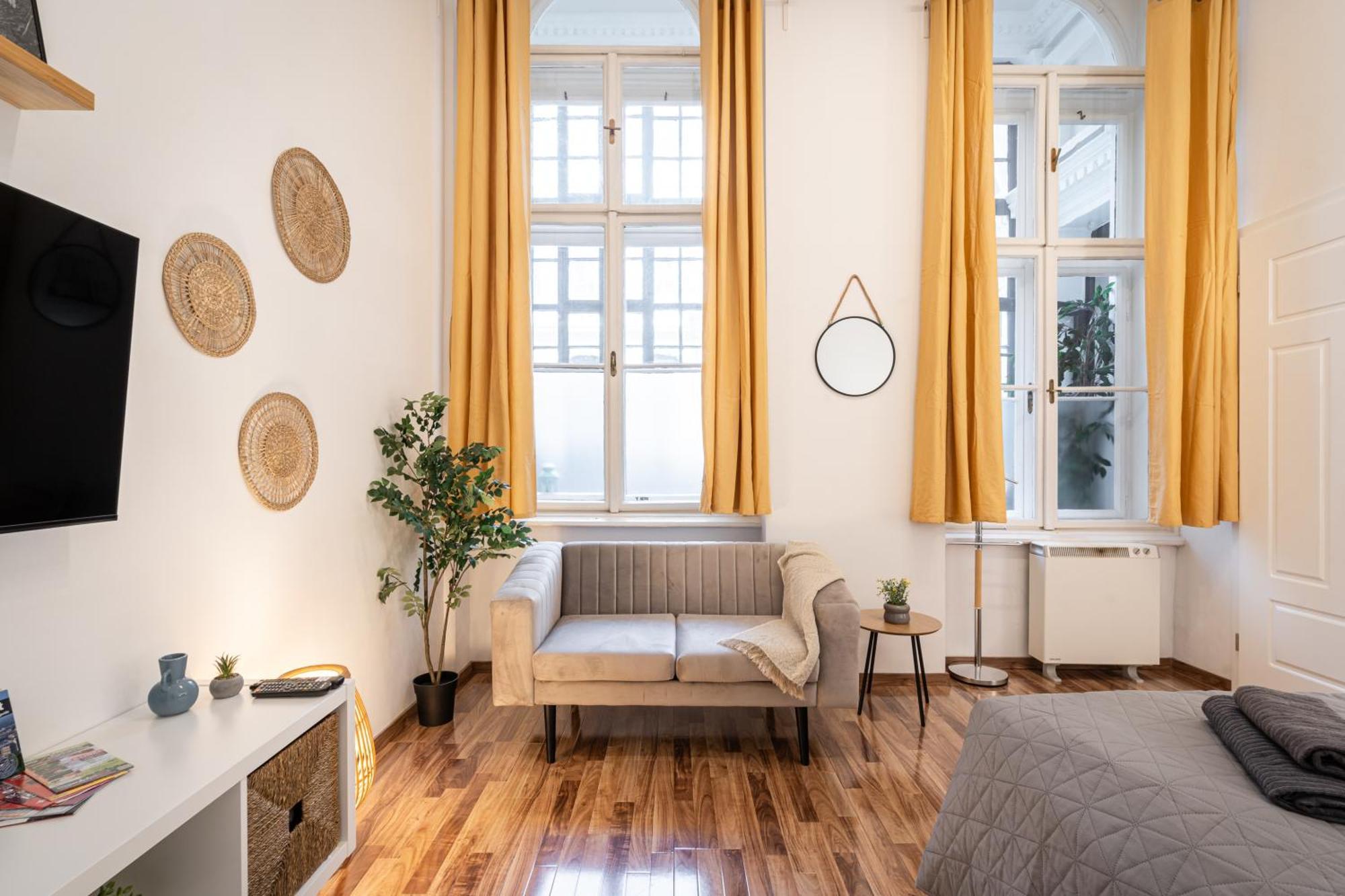 Evergreen Downtown Apartman *