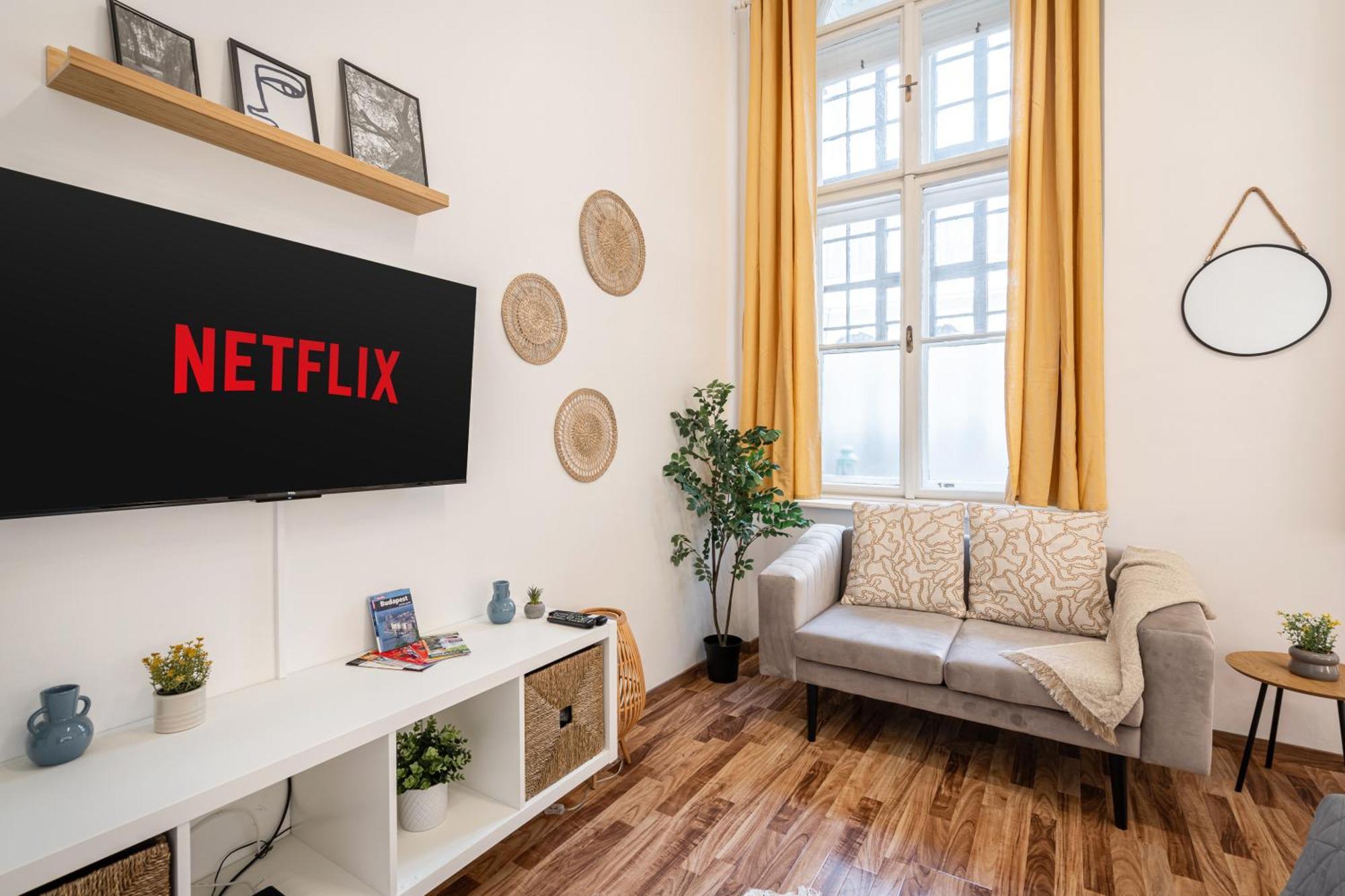 Evergreen Downtown Apartman *