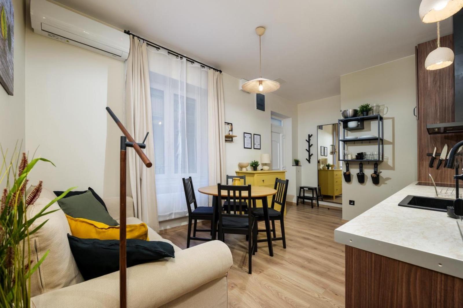 Secret Cave Premium Central Apartment *