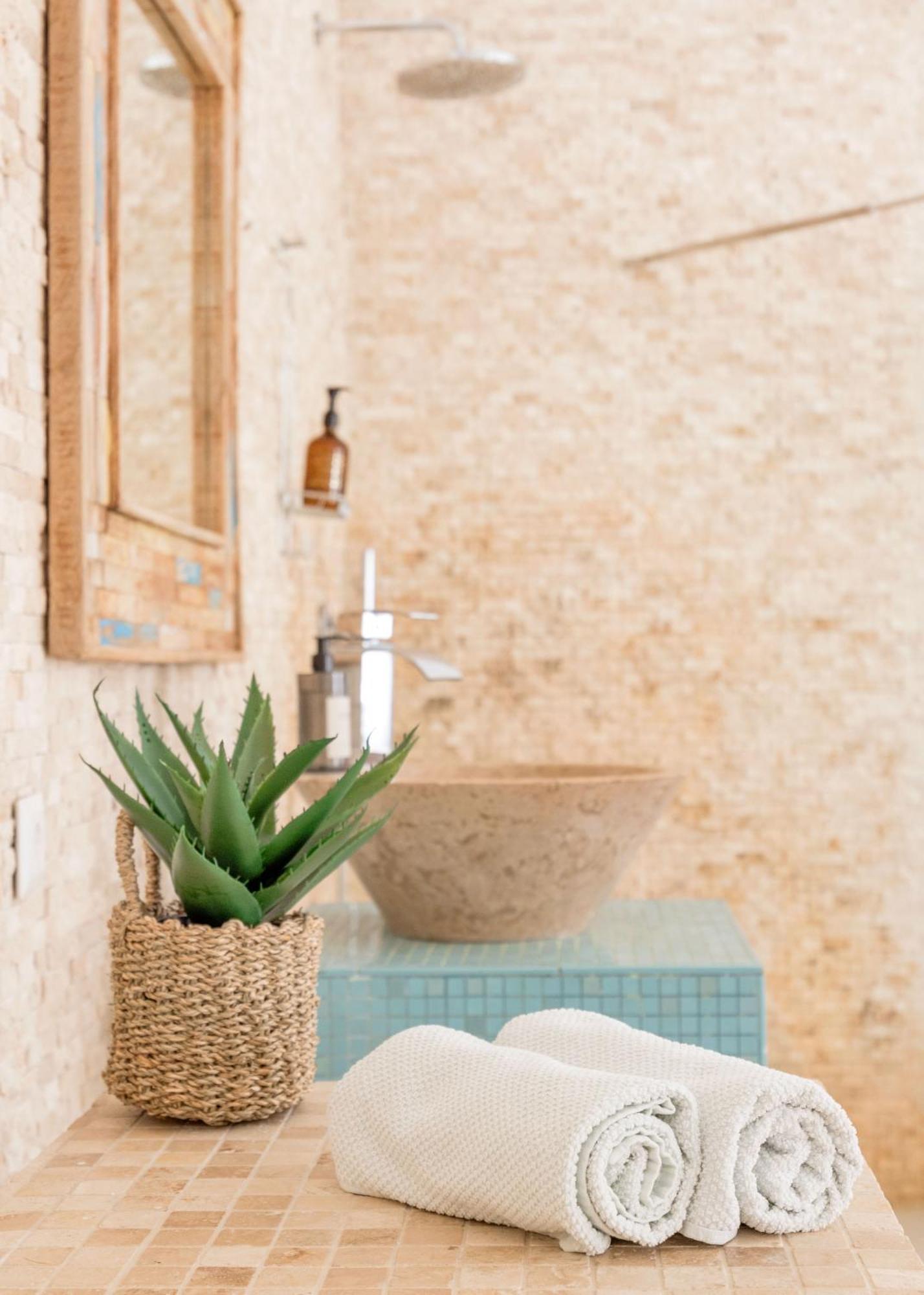 Wellness Retreat With Sauna & Jacuzzi - 1 Min To Opera Apartamento Budapest