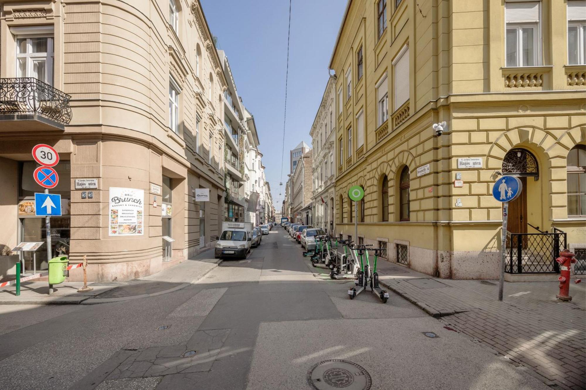Relaxing Spacious Balcony Super Central Near Opera Apartment *
