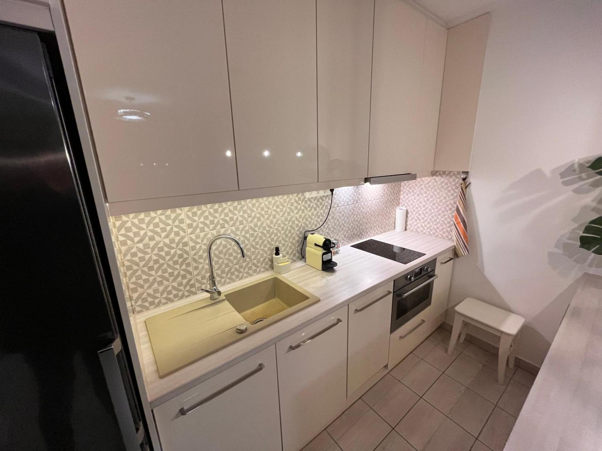 Modern, Kenyelmes Otthon Neked Apartmán
