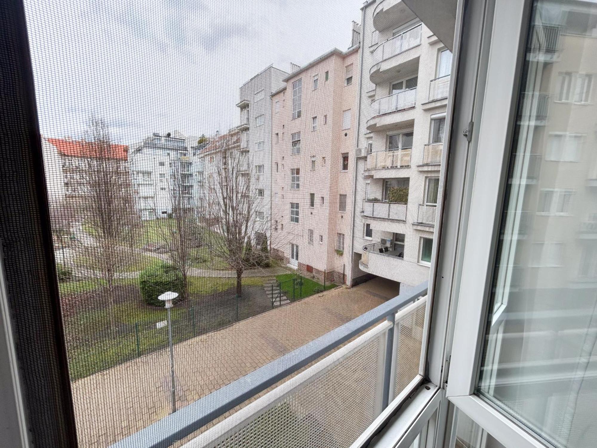 District 9 * Budapešť