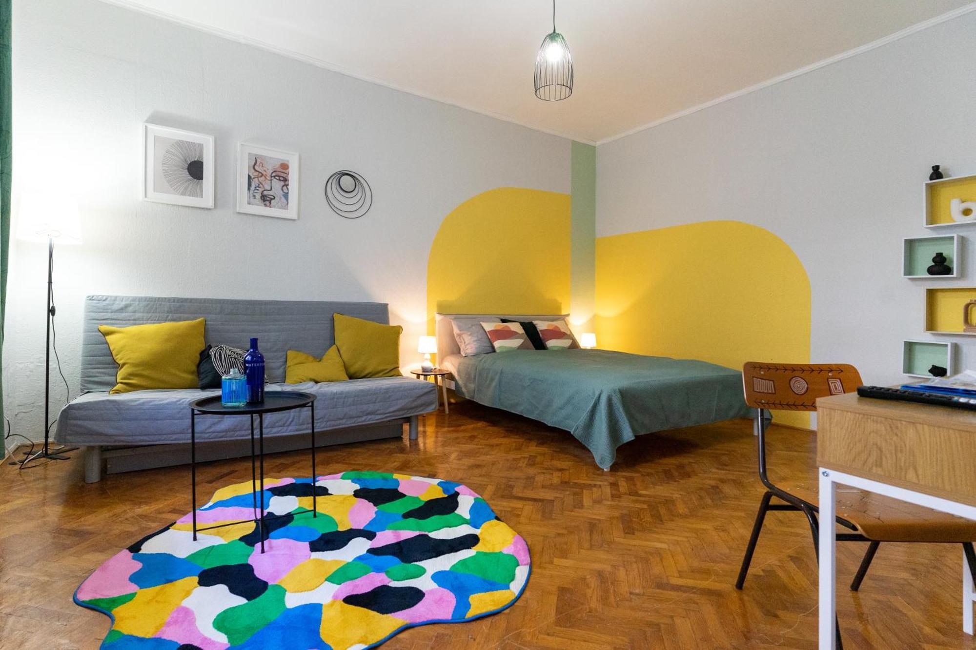 Poli24 * Budapest