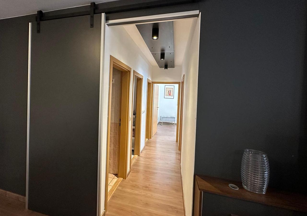 Downtown Peace Apartment