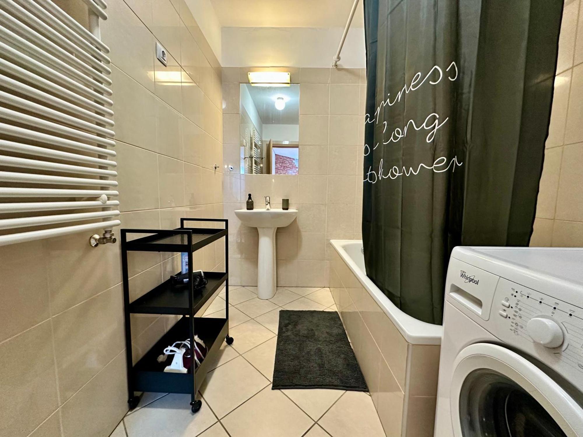 Vinyl Gozsdu Apartamento