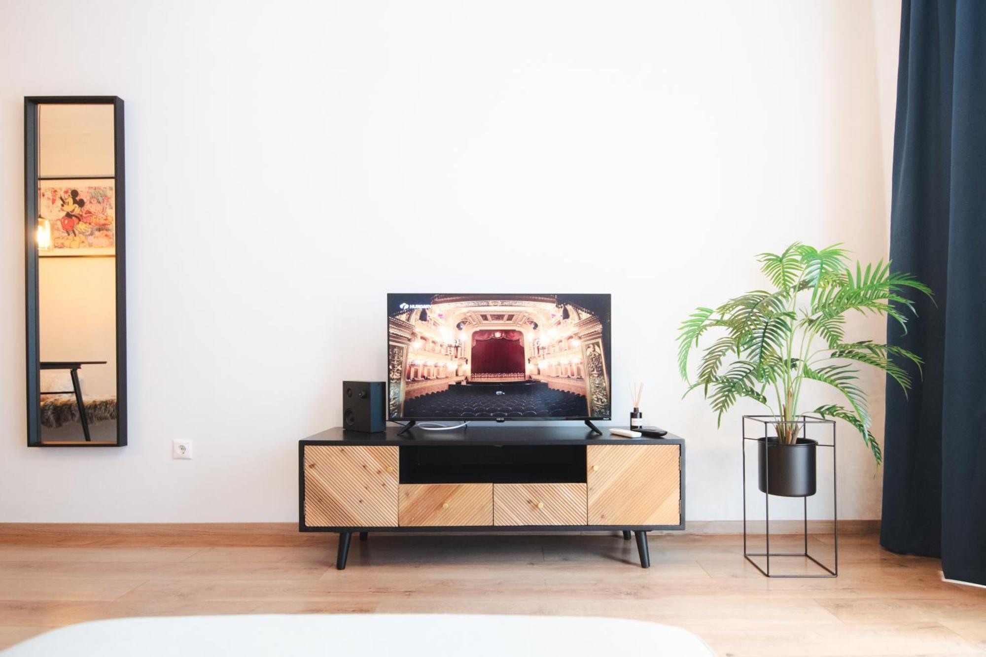 Gr8 Garden - 48sqm - Free Parking Appartement Budapest