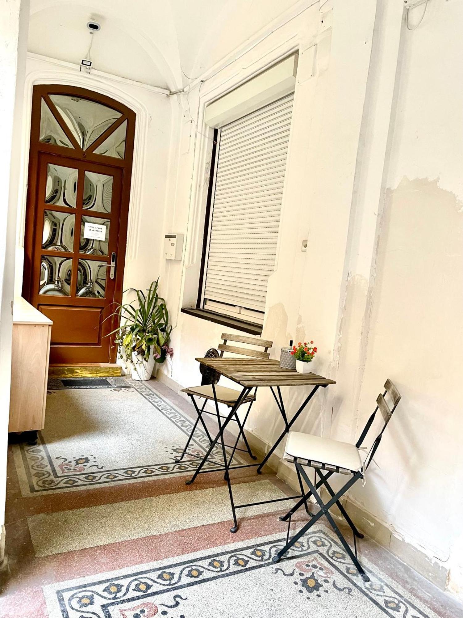 Appartement Small Cosy Near The Famous Westend Center Boedapest