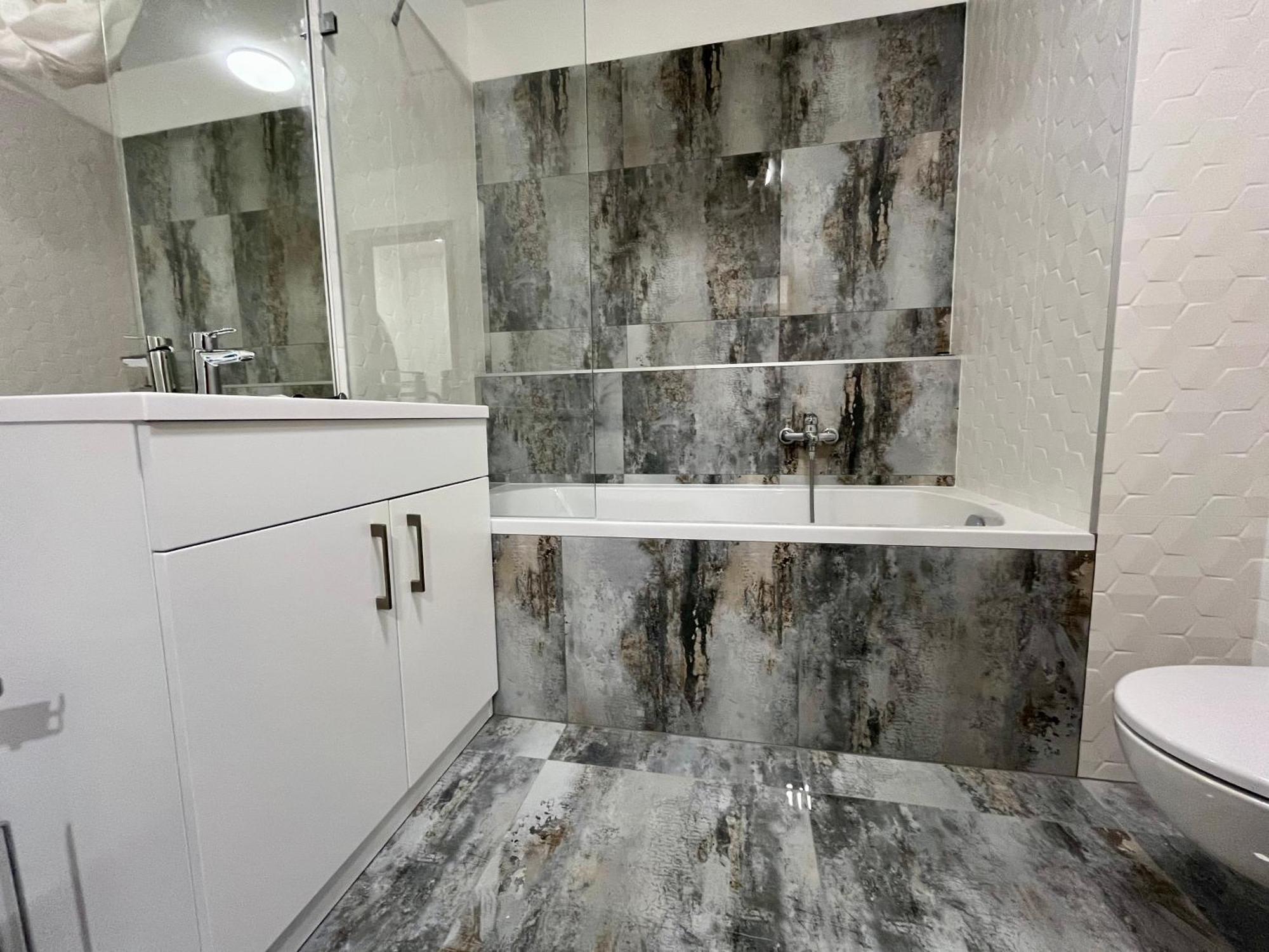 Apartament Bp-est Cp *