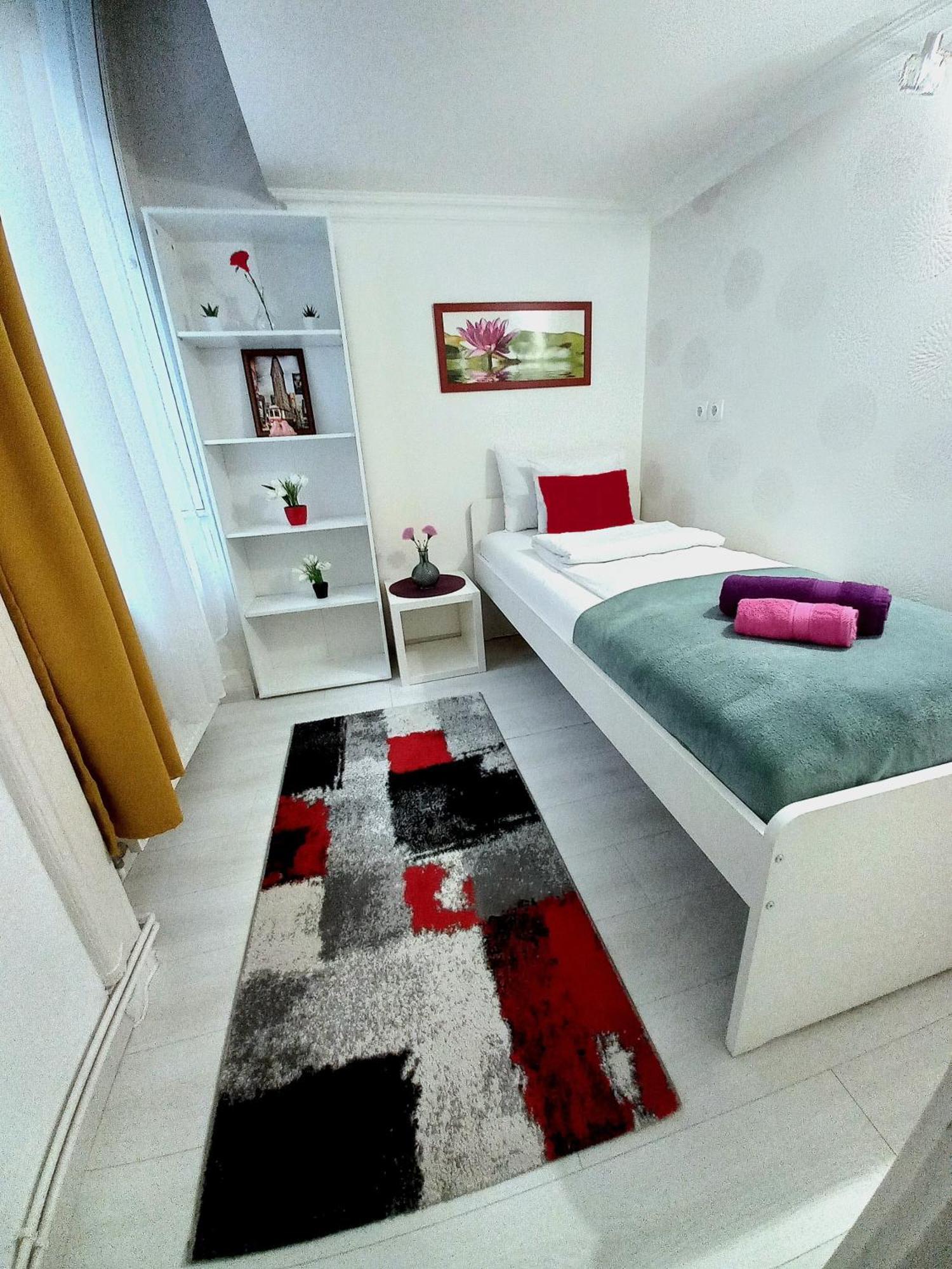 Mariann's Modern In The Center * Budapest