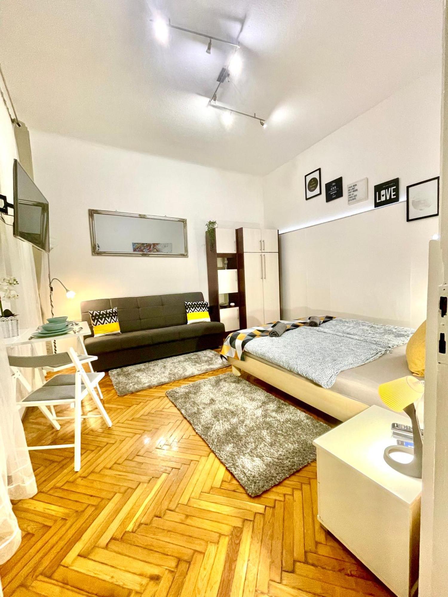 Appartement Small Cosy Near The Famous Westend Center