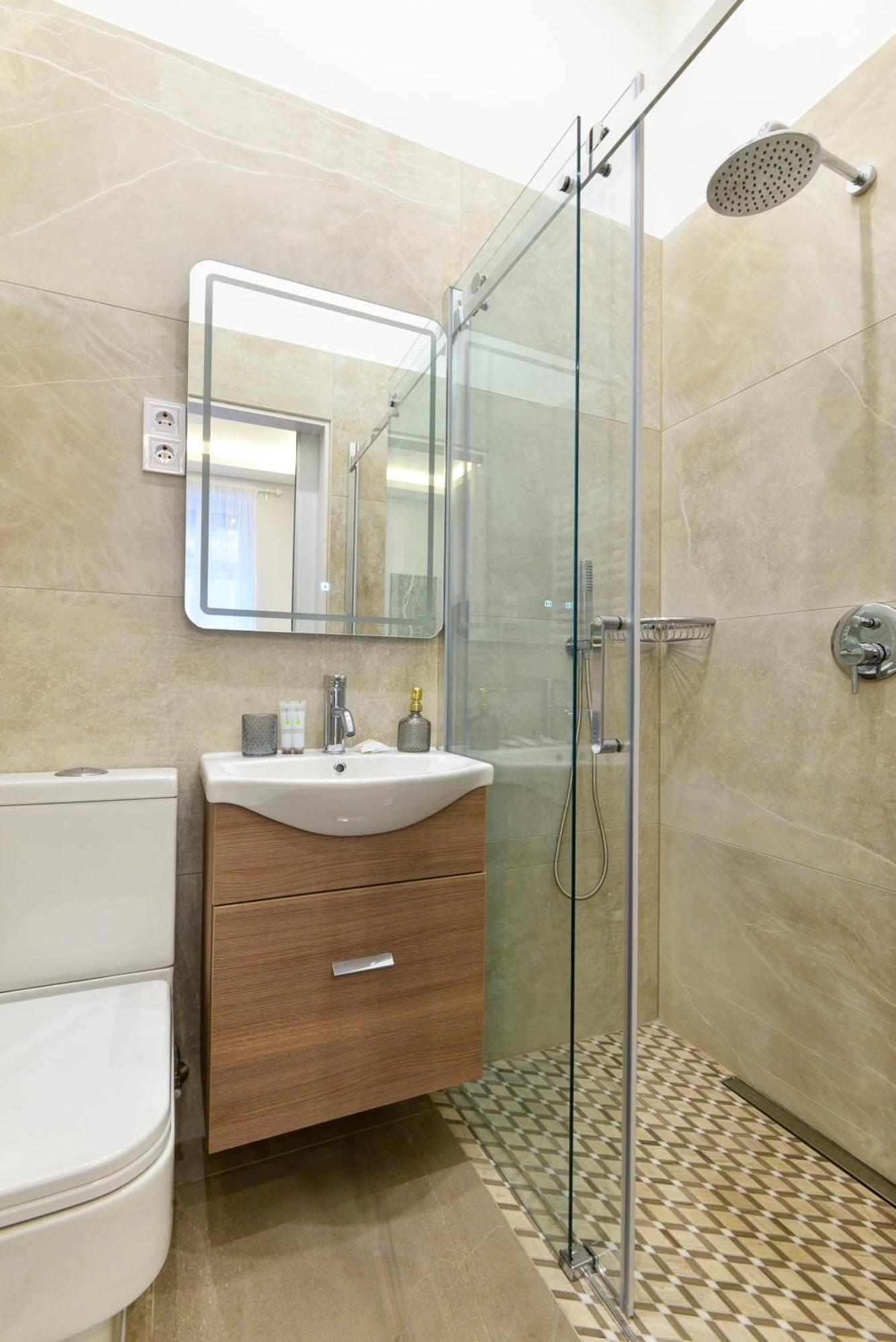 K03 Elitehost Kis Diofa Budapest