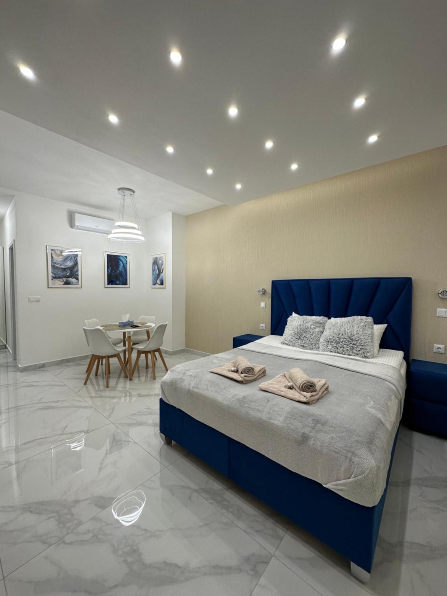 Boutique Luxury *