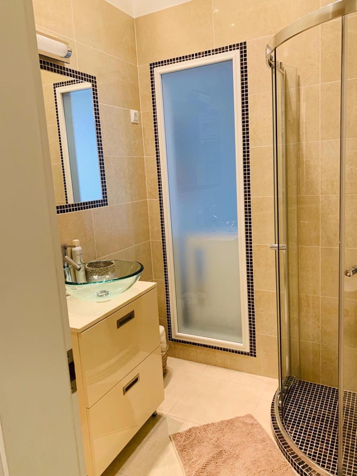 Apartamento Sundeluxe & Balcony Budapest
