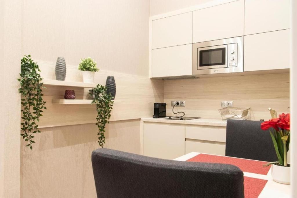 Revay Apartmán *