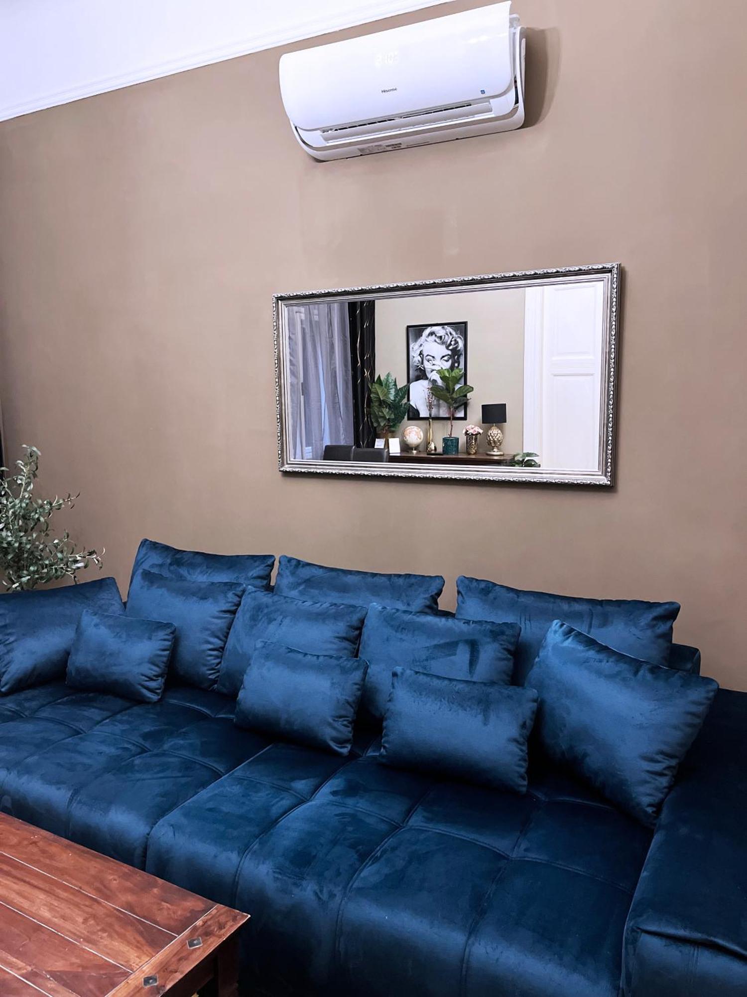 M13 Rustic Stylish With King Bed & Friendly Host Budapest