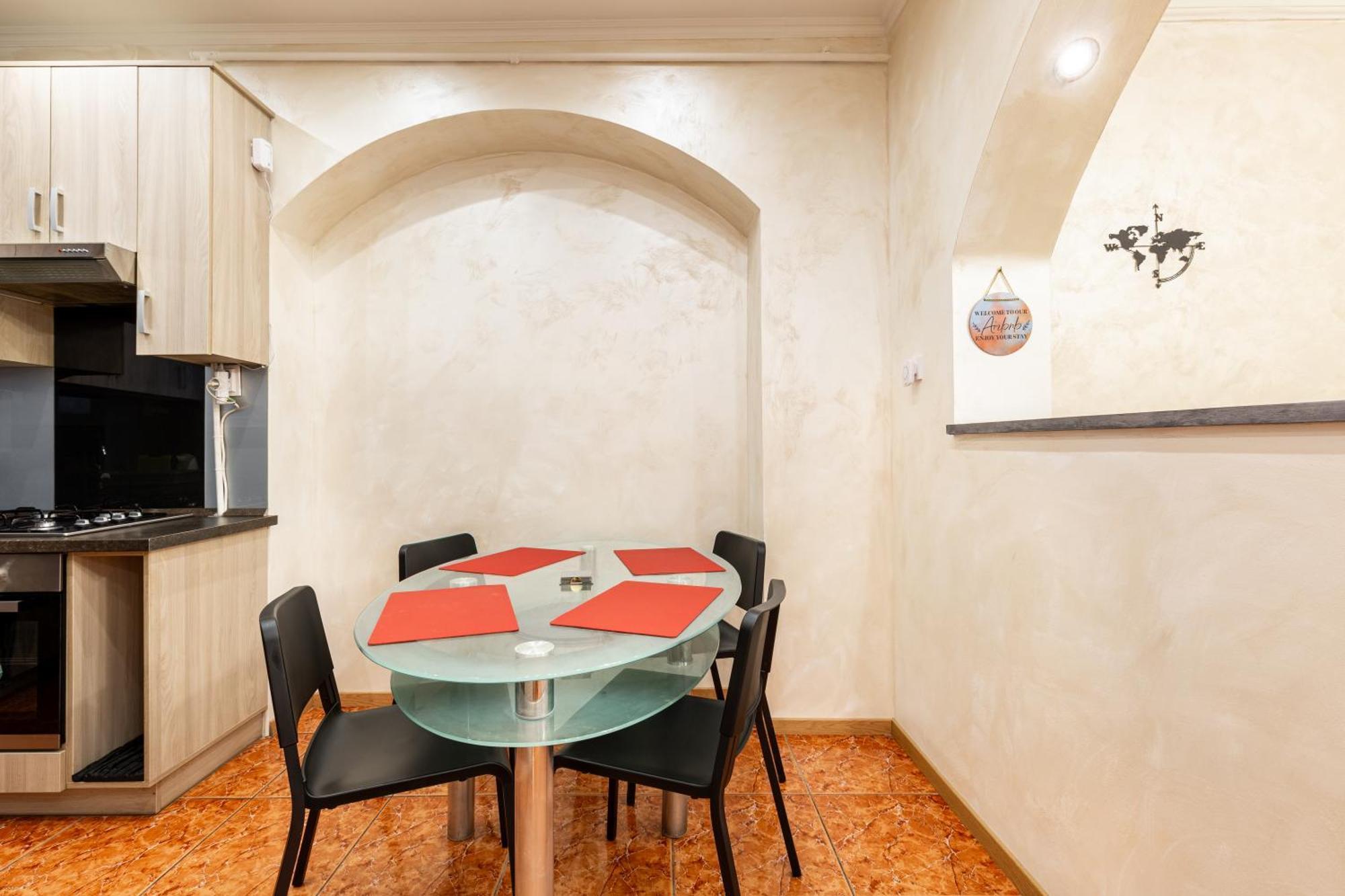 Mari&emi Flat In Corvin Budapest