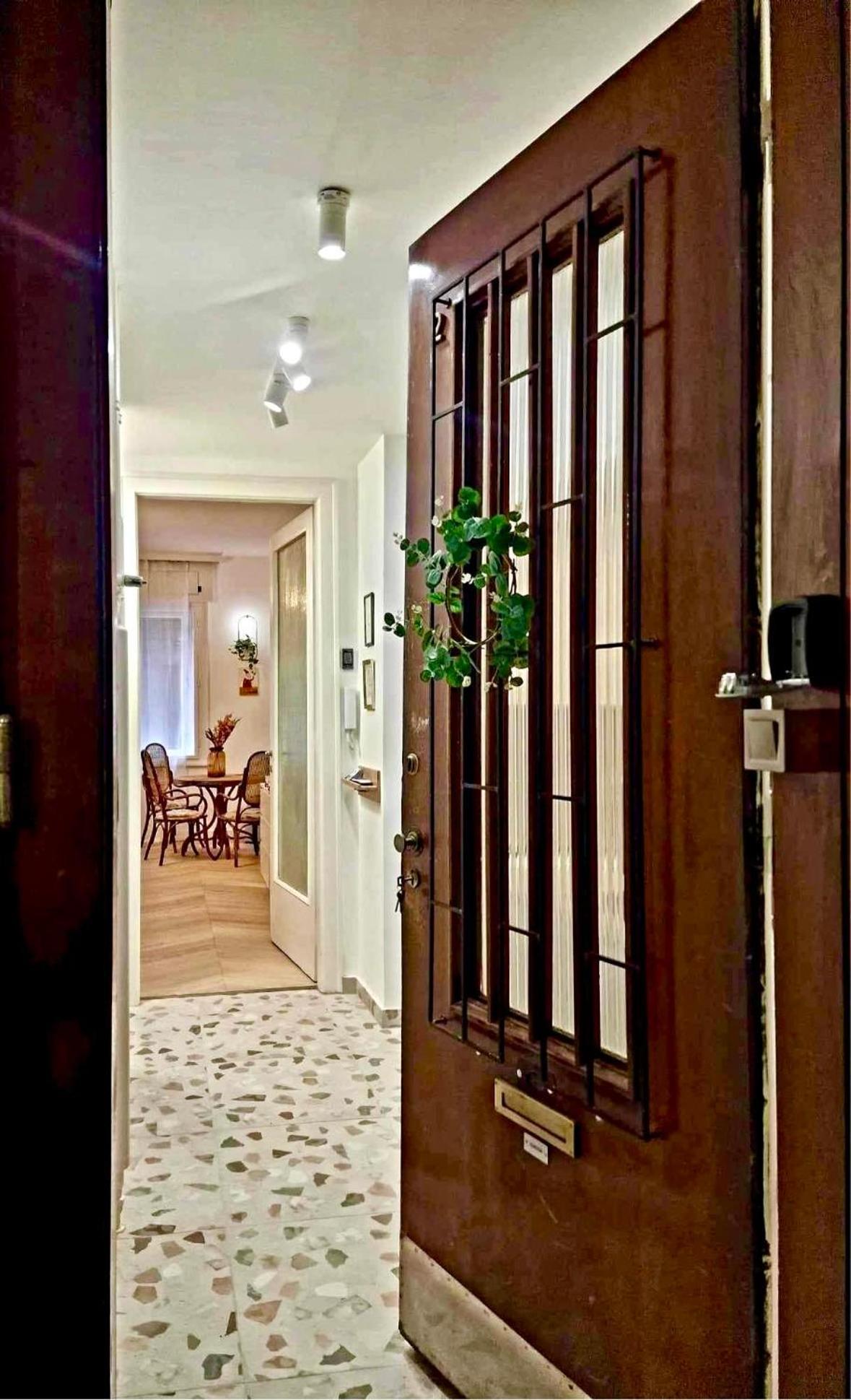 Charming Center Apartment