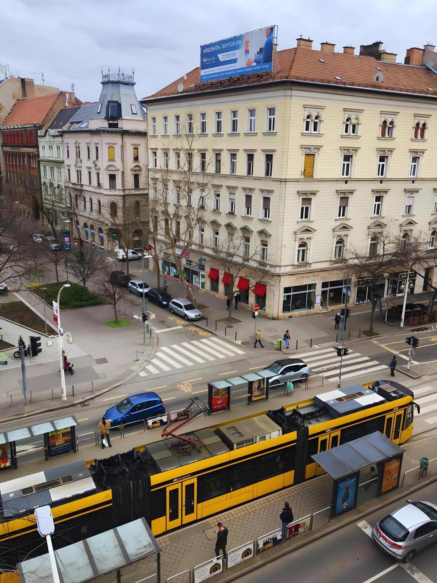 Saffron Center Panoramic Balcony *
