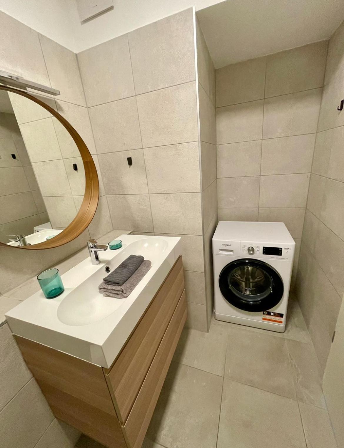 Penthouse Young #freeparking Apartament *