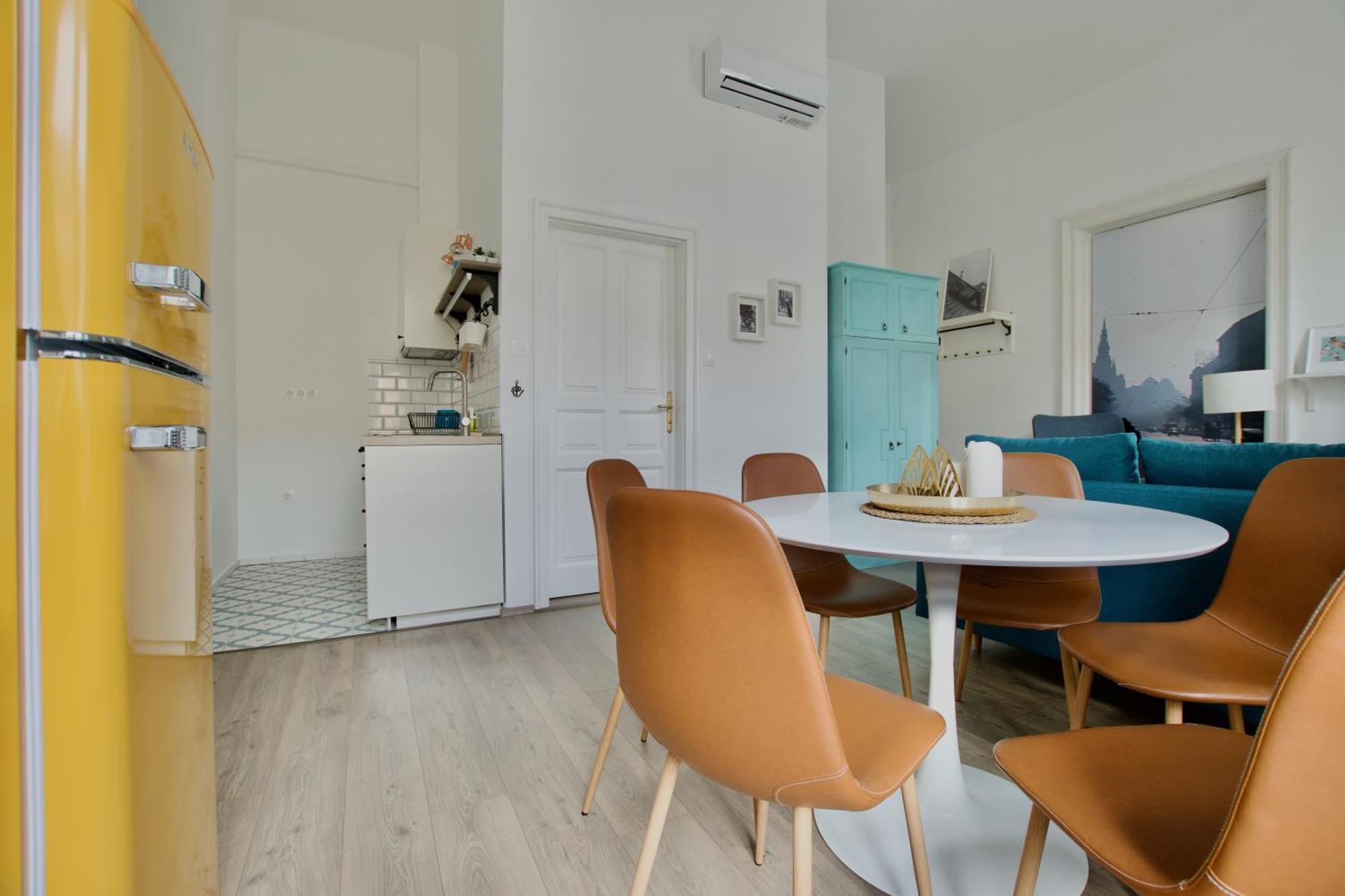 By Hi5 Apartments- Erzsebet 44 Budapest