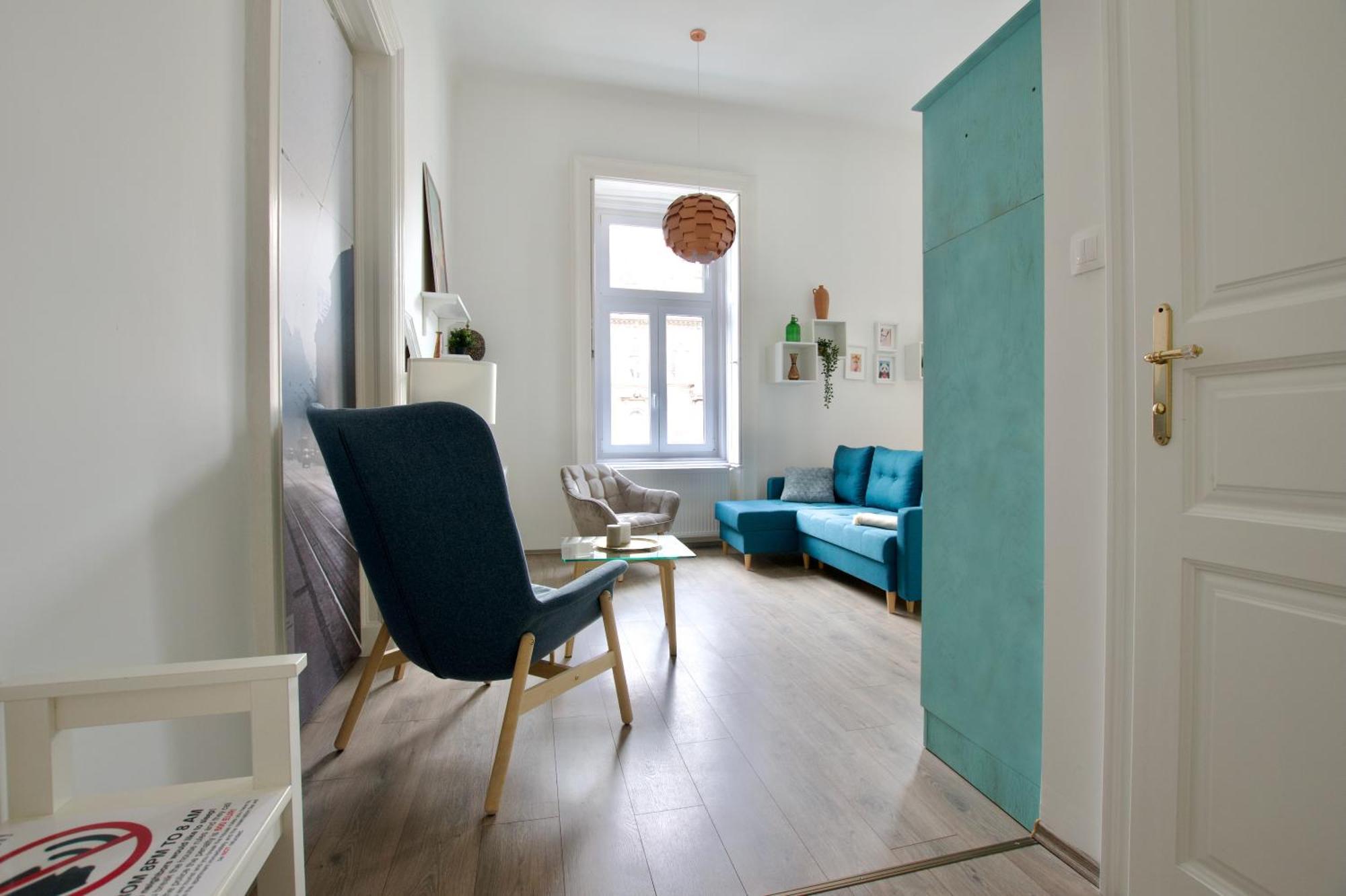 By Hi5 Apartments- Erzsebet 44 *