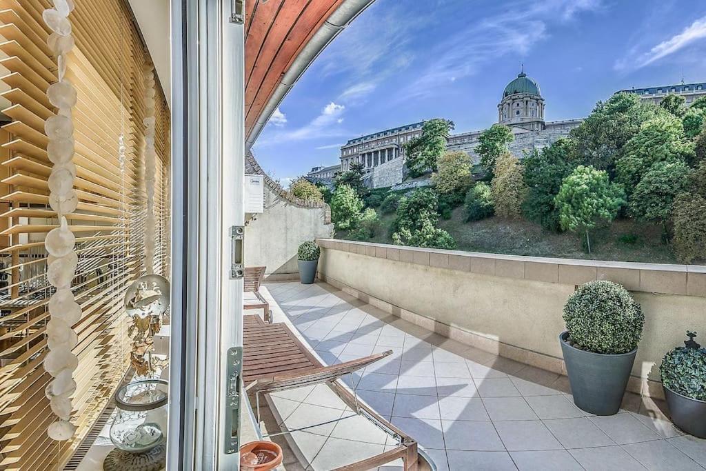 Charming Castle View With Giant Balcony Appartamento *