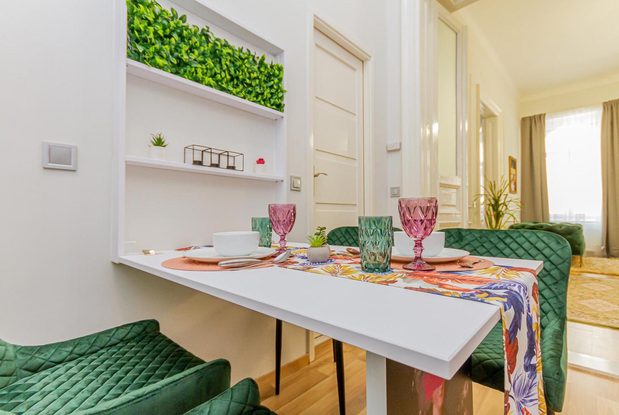 W17elegant Inner W/king Bed&friendly Host Apartamento