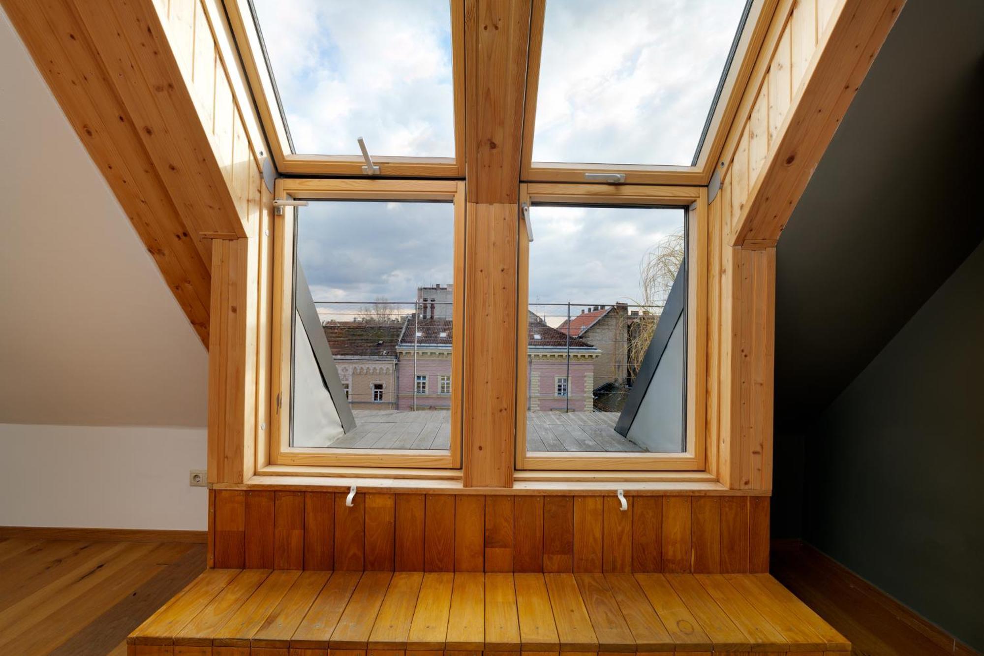3bedroom Triplex Rooftop *