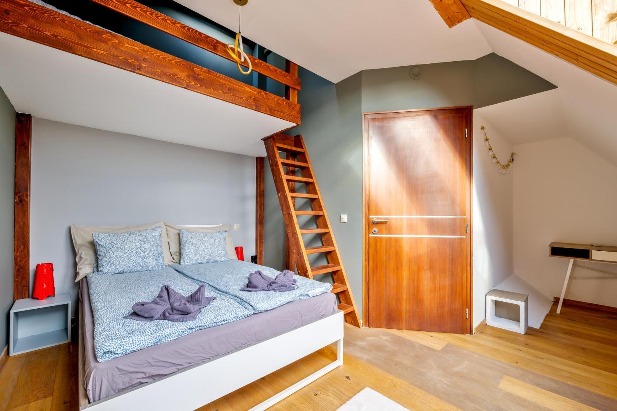 3bedroom Triplex Rooftop *