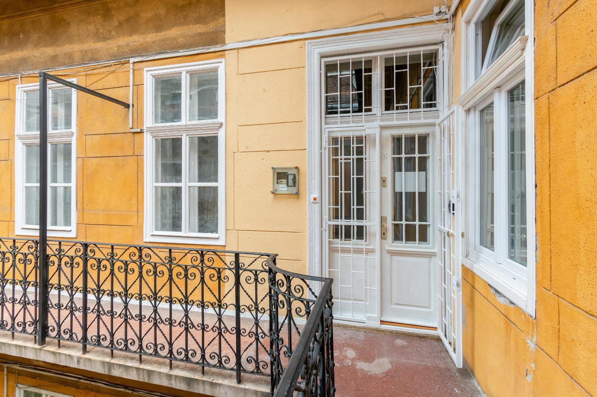 Central And Cozy - In Vivid Neighbourhood * Budapest
