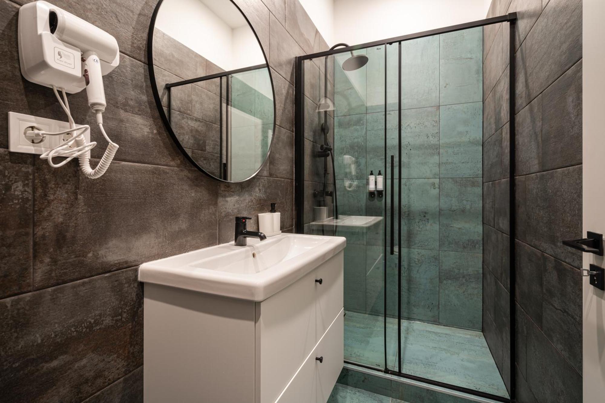 Apartment R38 Boutique Apartments, Location By Bqa *