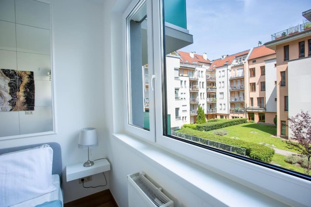 Welcomebudapest-free Parking-near The Danube *