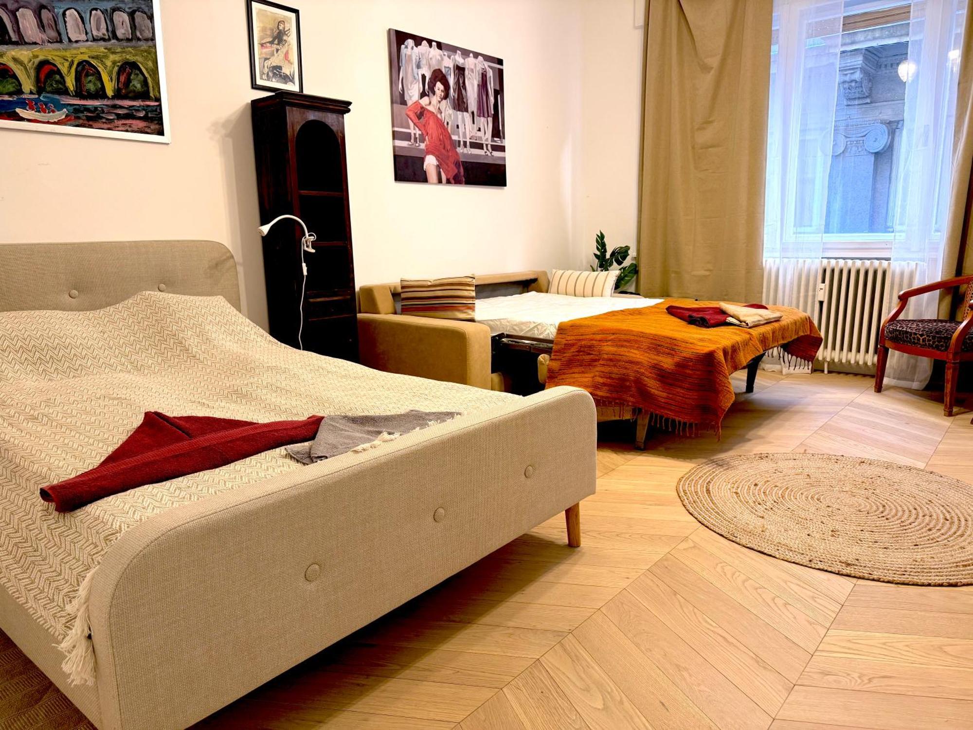 Charming Center Apartment