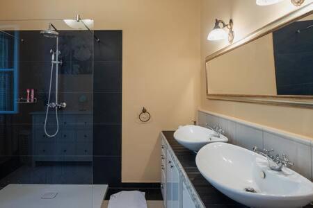 Charming Flat In The Center Appartamento Budapest