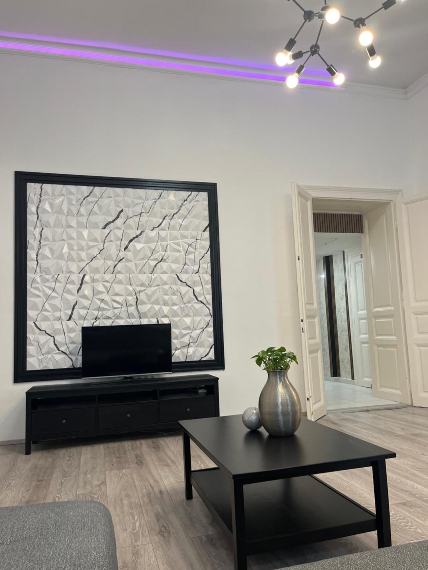 E 37 Downtown Whit Garage Opcional Apartament *