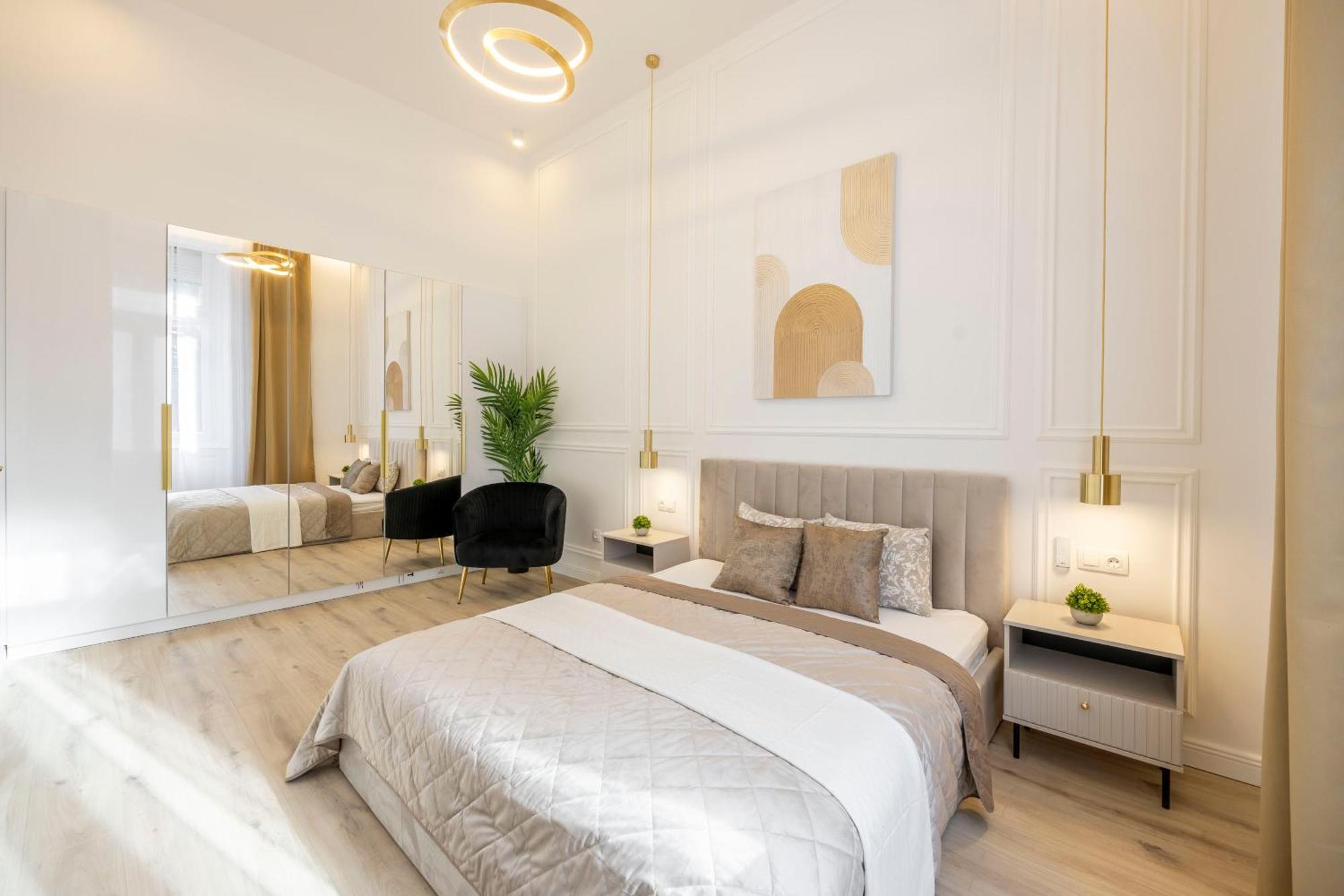 Exclusive & Prestigious W/ Balcony Appartement Boedapest