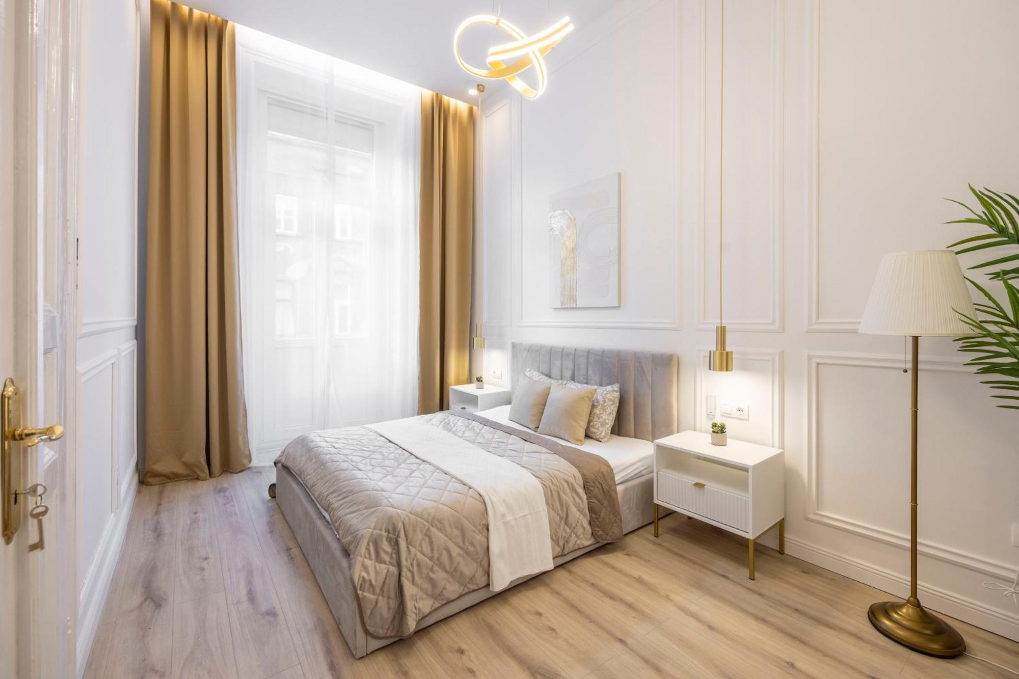 Exclusive & Prestigious W/ Balcony Appartement
