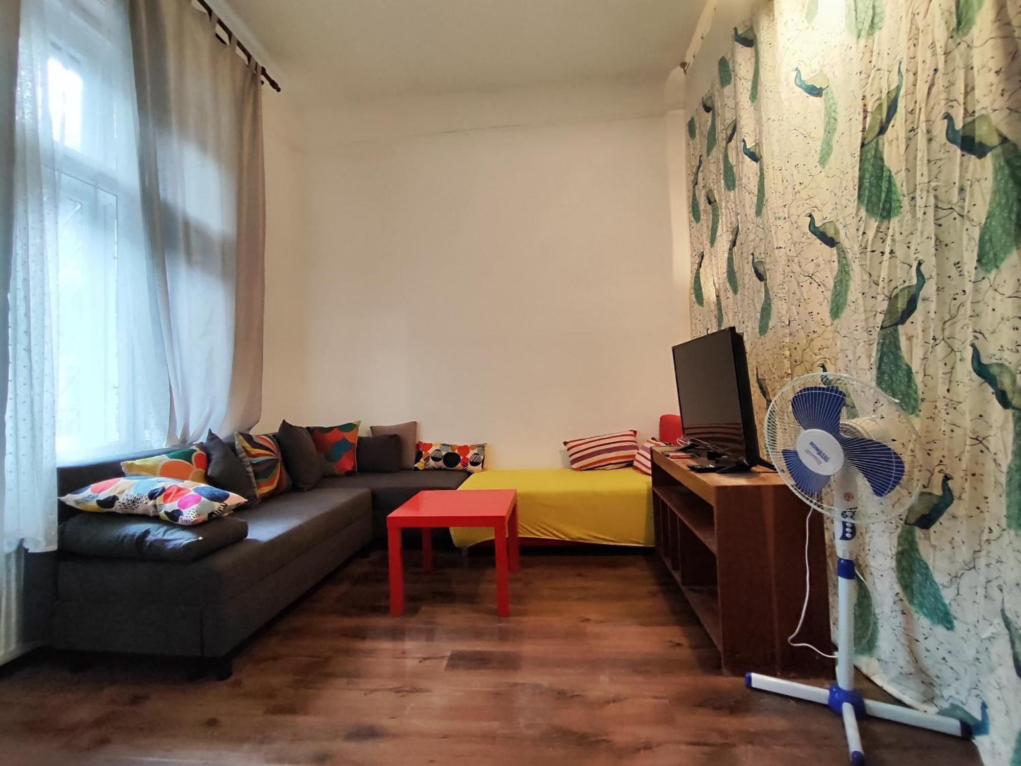 Charmhub Budapest: Your Stylish Sanctuary In The Heart Of The City Gæstehus Budapest