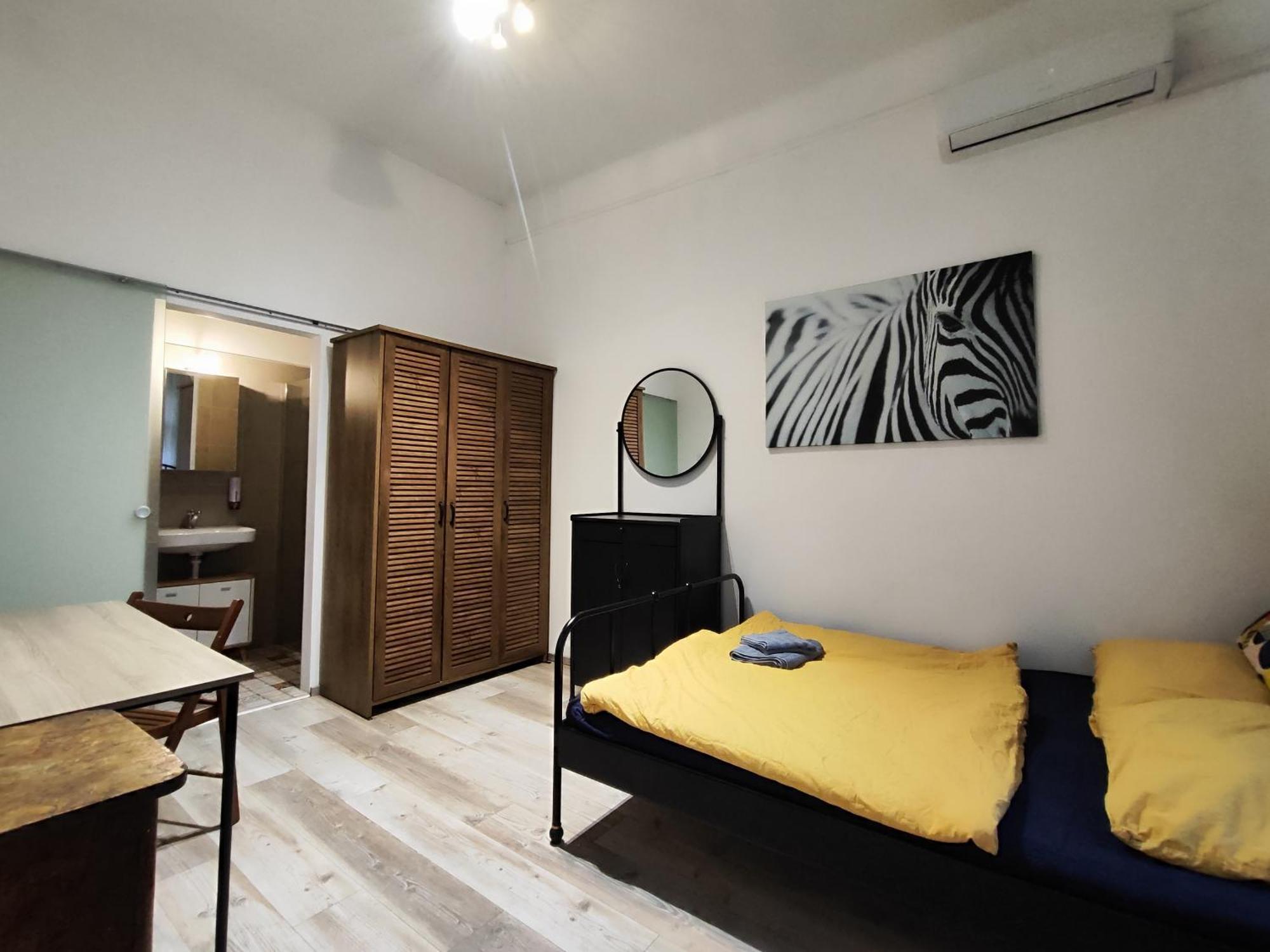 Charmhub Budapest: Your Stylish Sanctuary In The Heart Of The City *