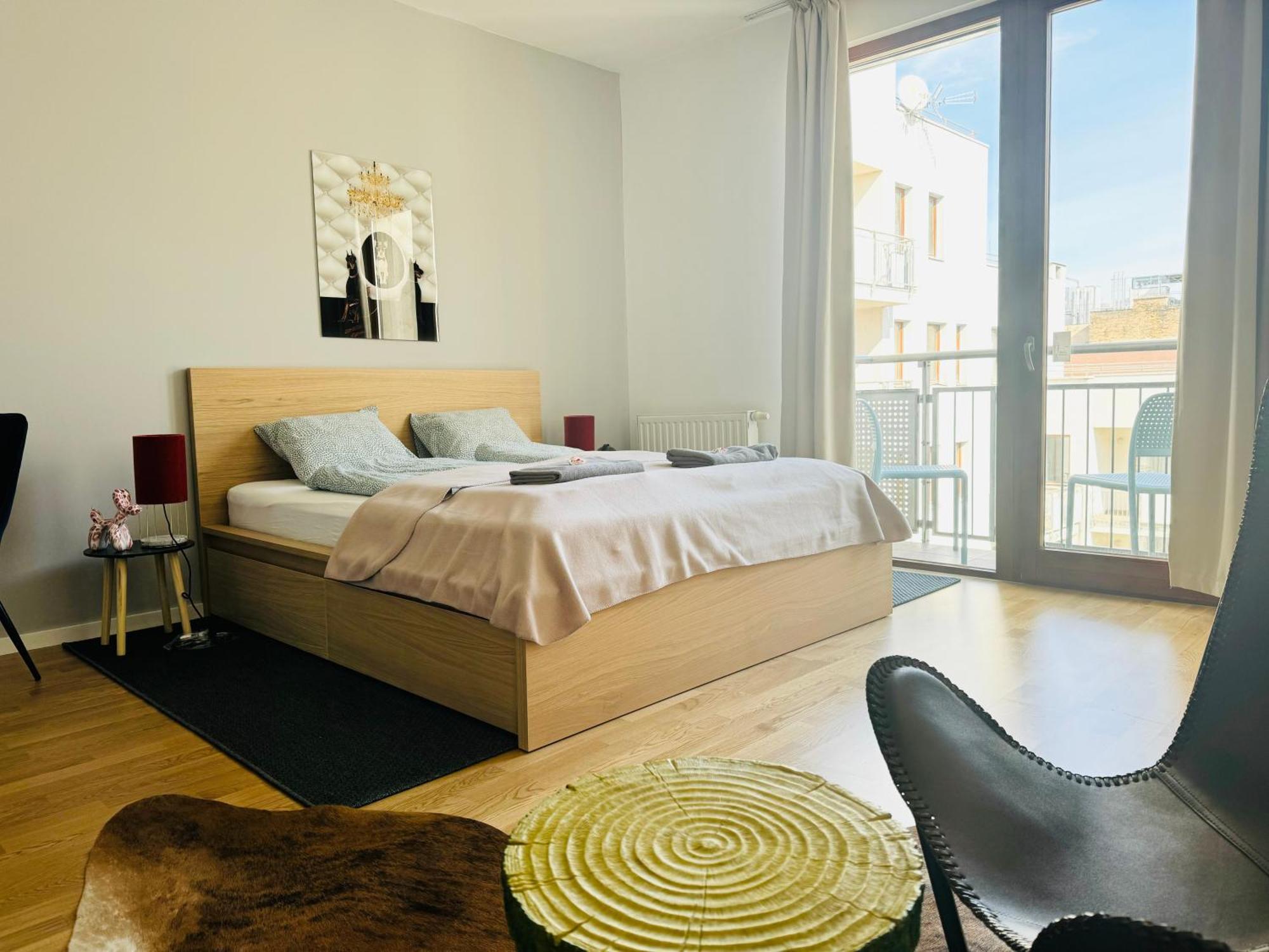 Bp-est Cp Apartment *