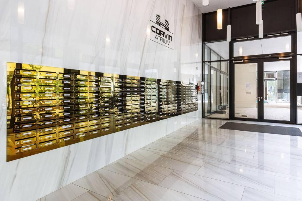 Golden Sunshine On Corvin Promenade - 506 Appartamento