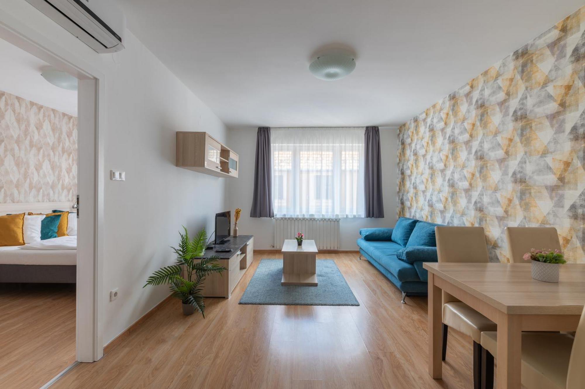 Downtown With Free Parking Apartamento