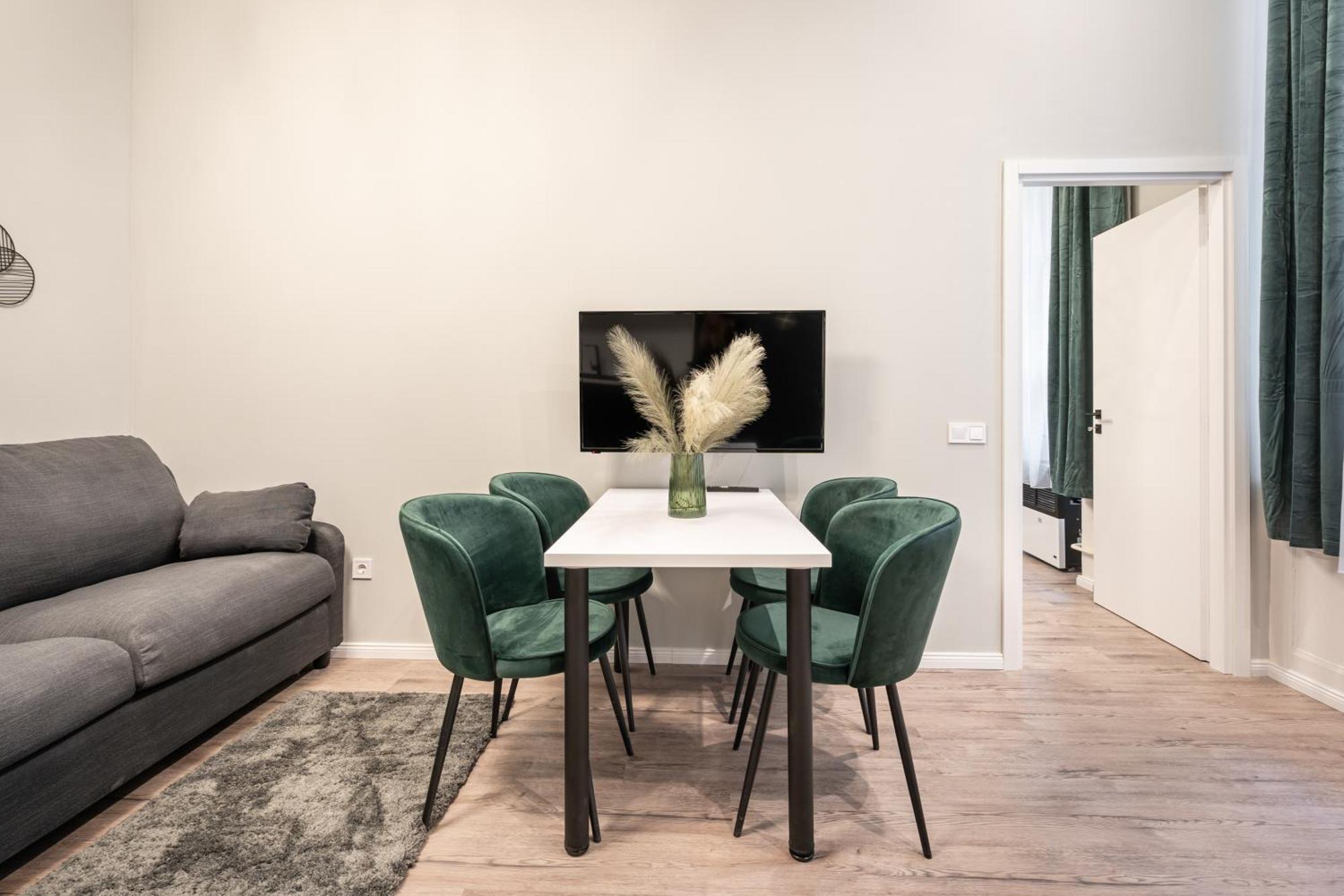 A27- Boutique Apartments, Location By Bqa *