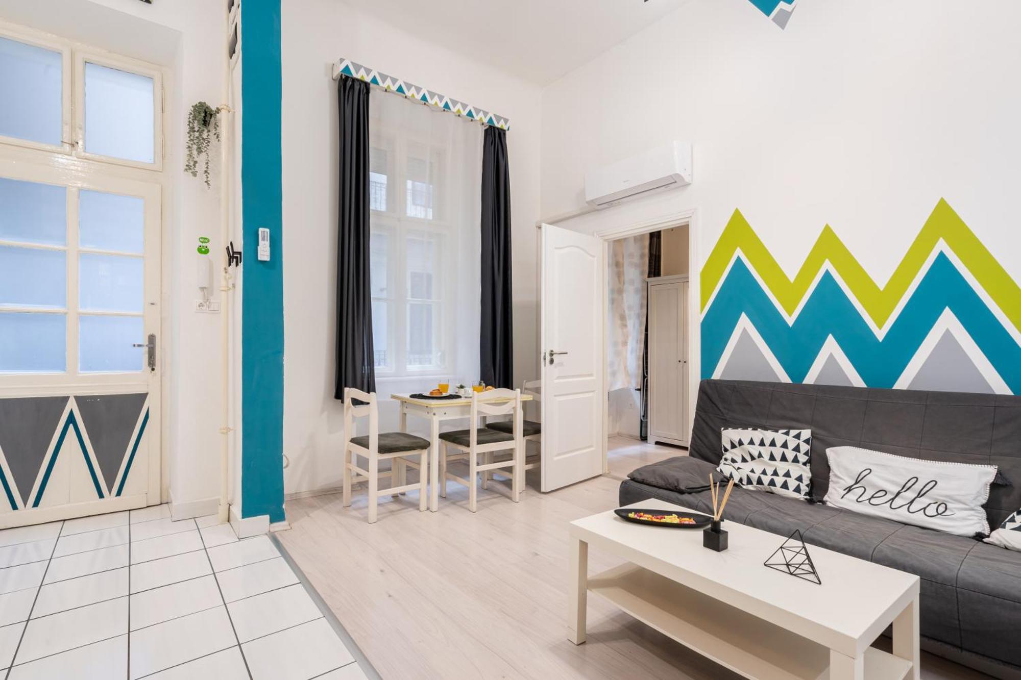 Apartment Triangle - Free Parking! Budapest