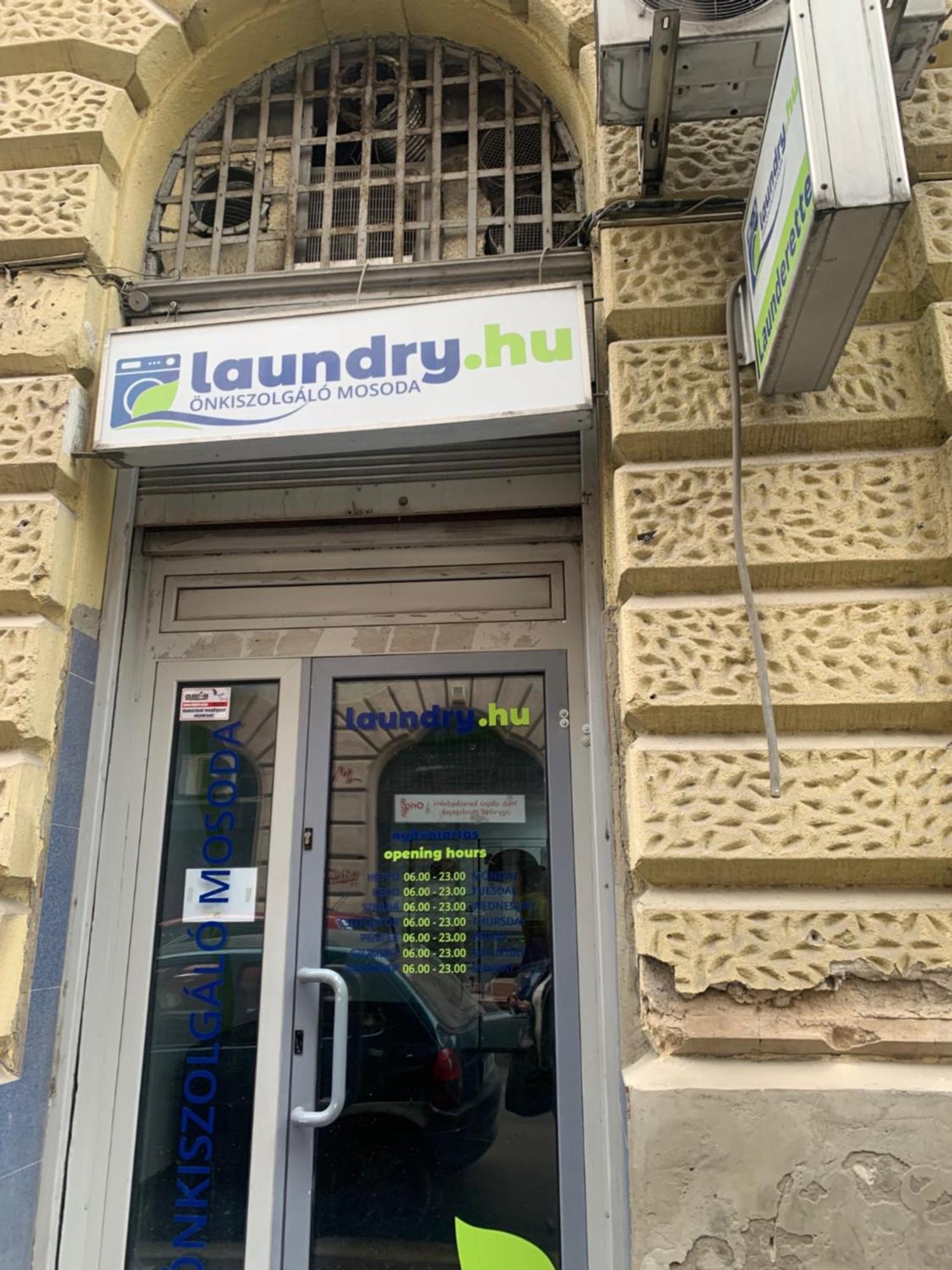 Small Cosy Near The Famous Westend Center Boedapest