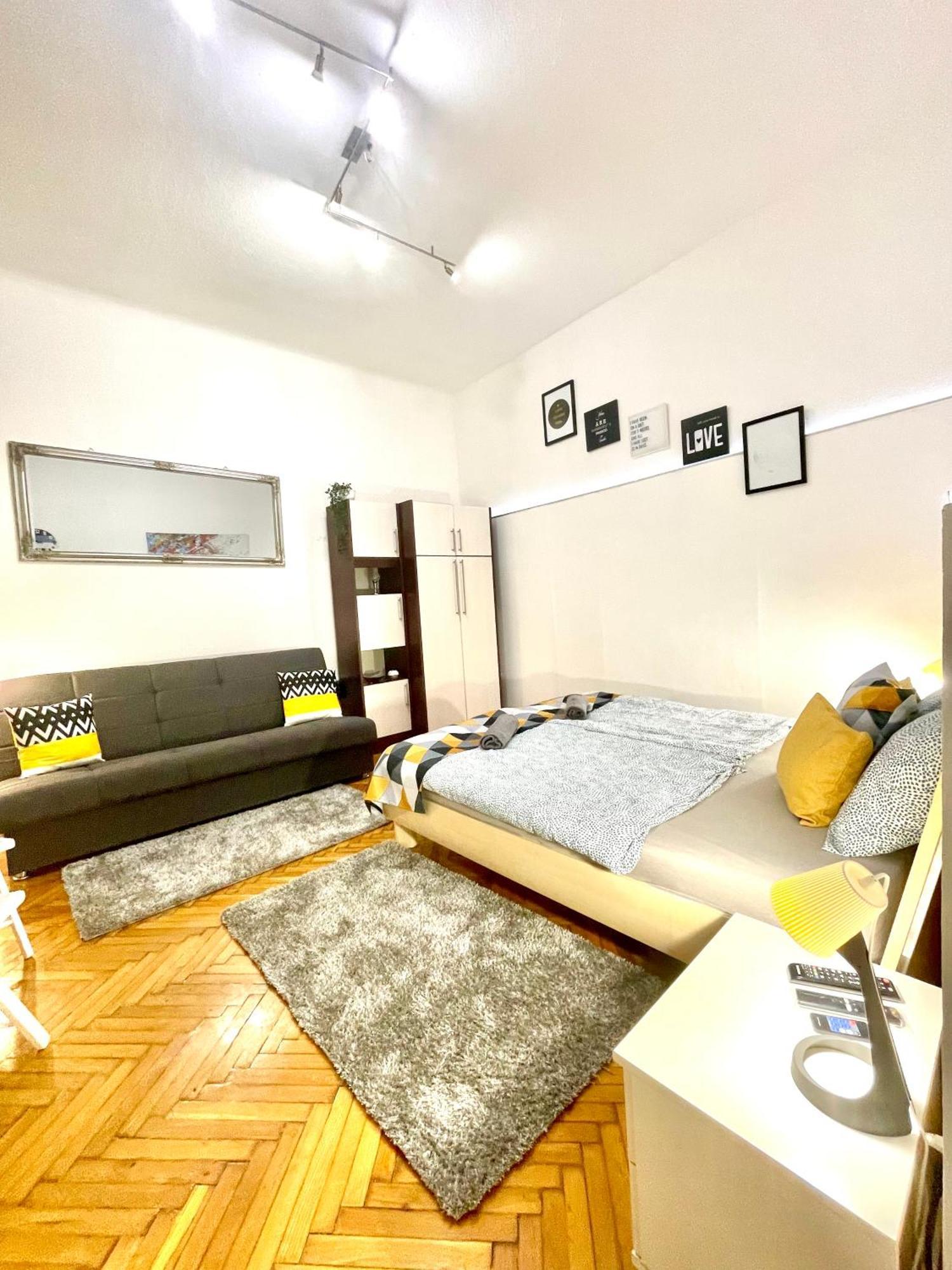 Appartement Small Cosy Near The Famous Westend Center *