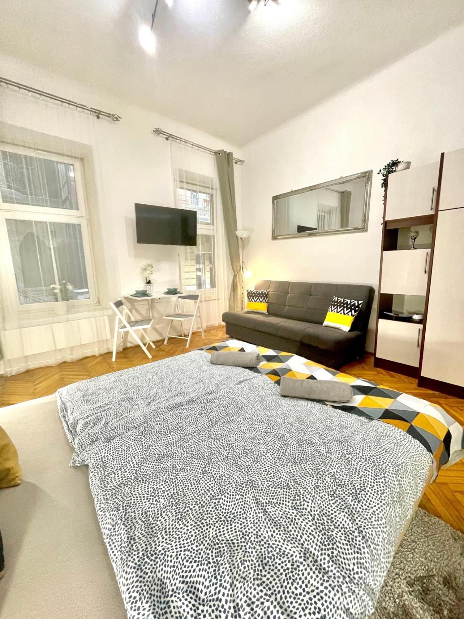 Appartement Small Cosy Near The Famous Westend Center *